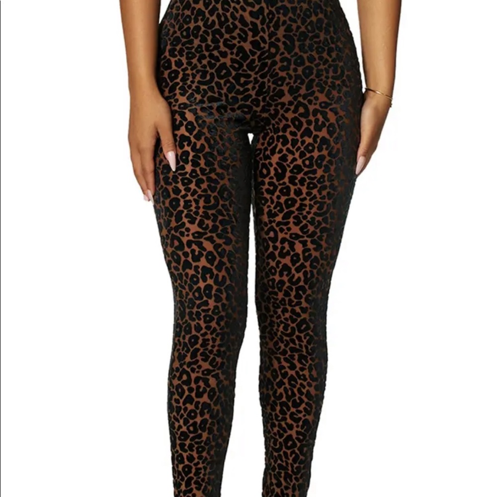 Naked Wardrobe leggings